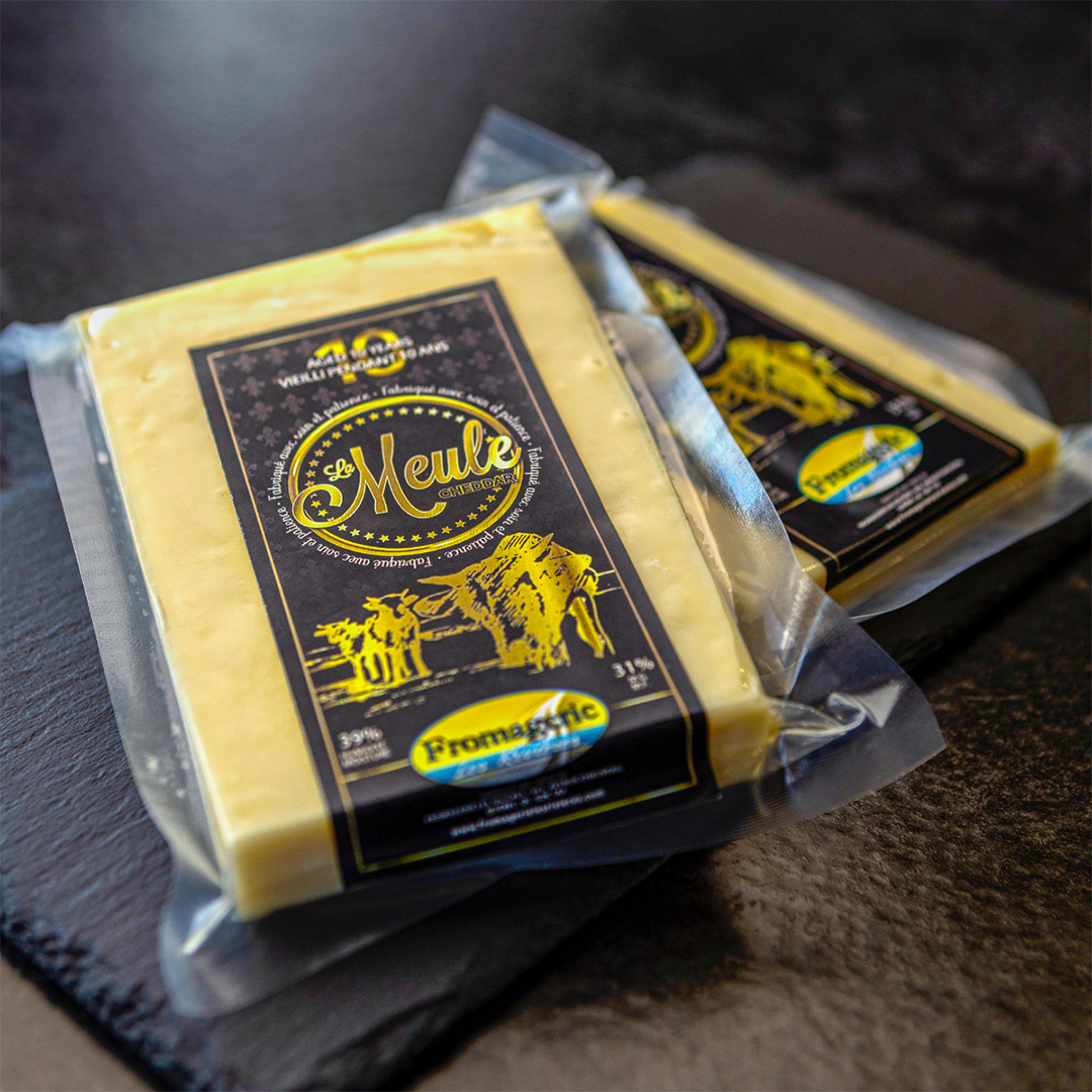 fromagerie-les-rivieres_boutique-et-degustation_fromagerie-et-transformation_restaurant-chiz-poutine_suivez-nous-sur-les-reseaux-3